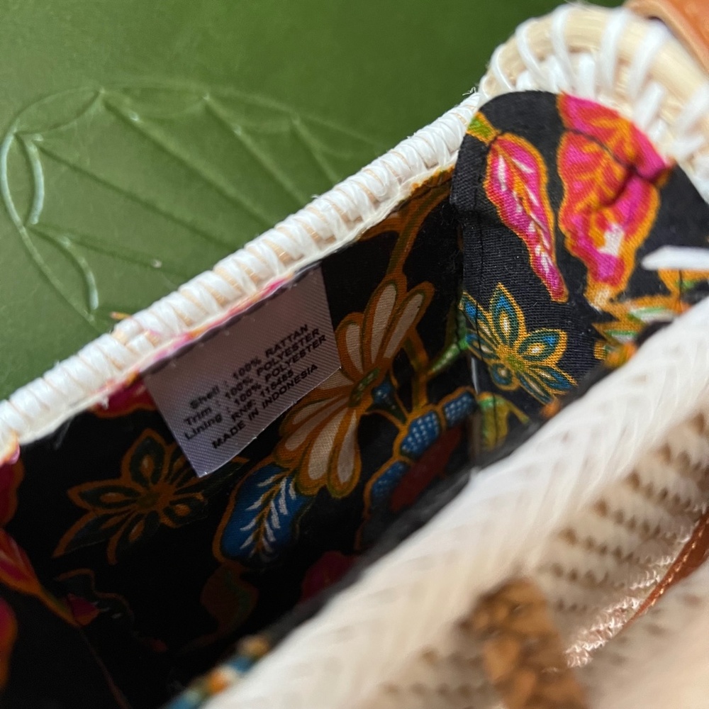 NWOT - Rattan Purse - Picture 6 of 6